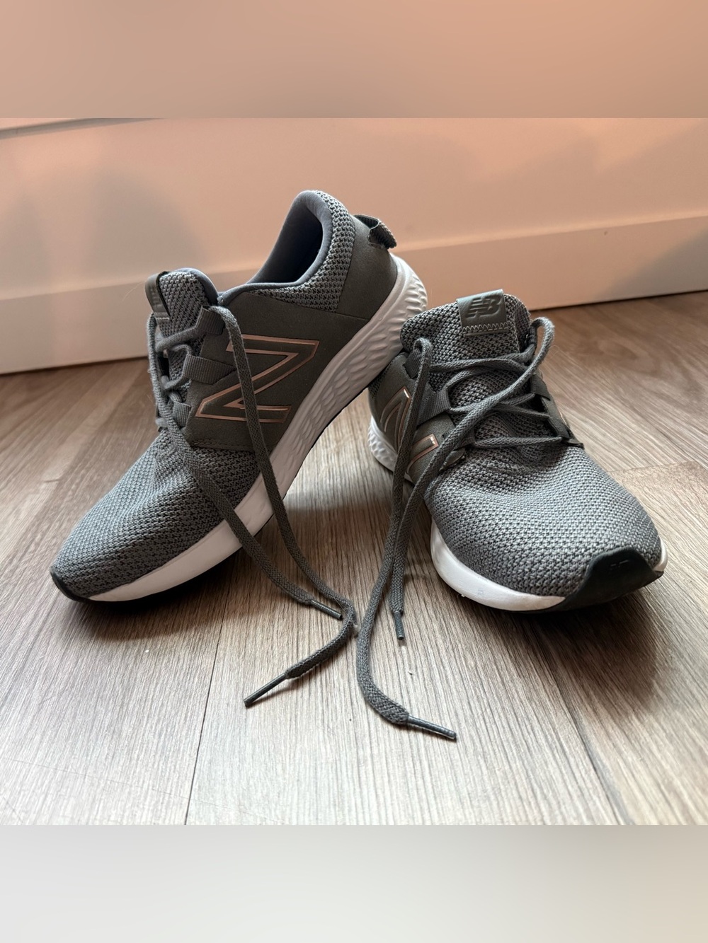 New Balance Fresh Foams Vero Racer Womens Size 11 Standard Medium Width Grey